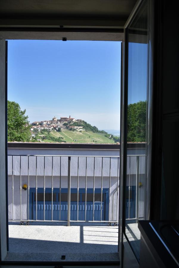 A Casa Di Anna Lägenhet La Morra Exteriör bild
